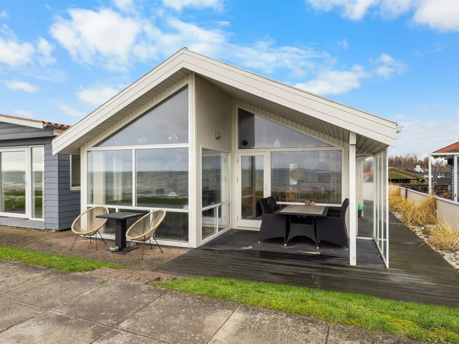 "Aswith" - 5m from the sea-Outside