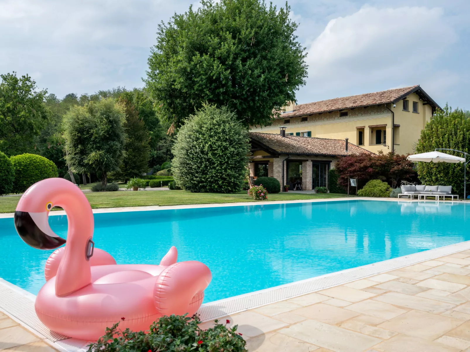Villa Carlotta-Outside