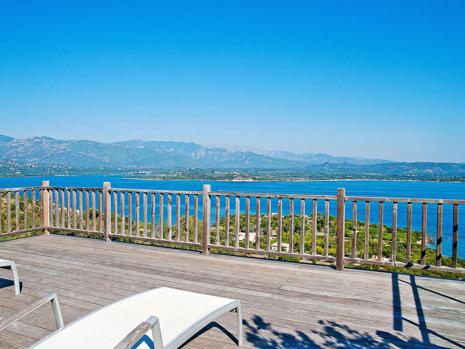 Les Hauts de Pavellone-Inside