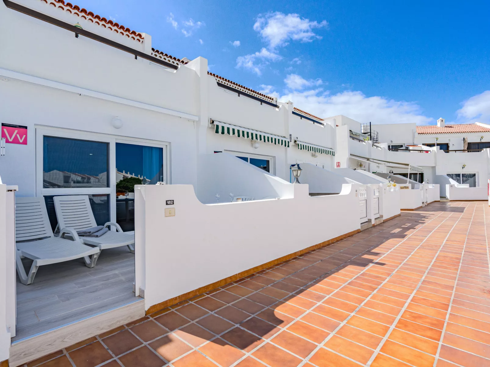 Parque Don Jose Poolside Retreat-Outside