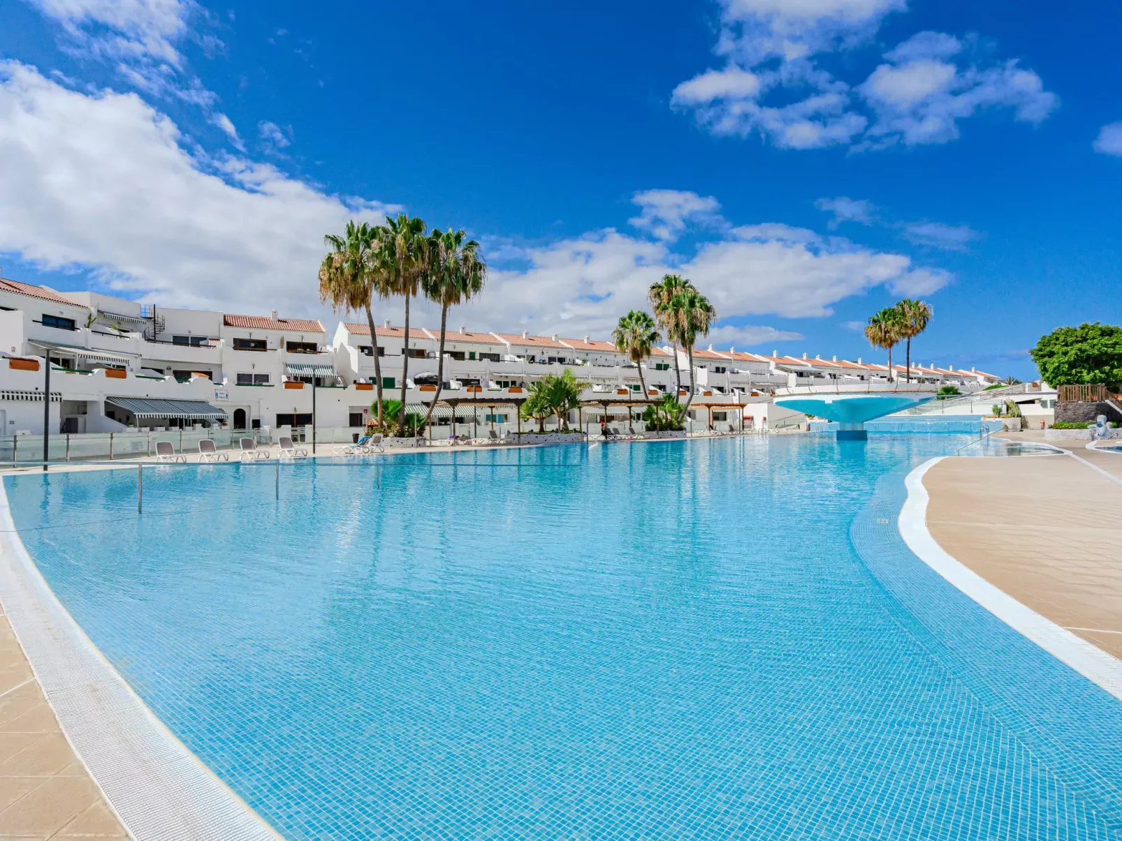Parque Don Jose Poolside Retreat-Outside