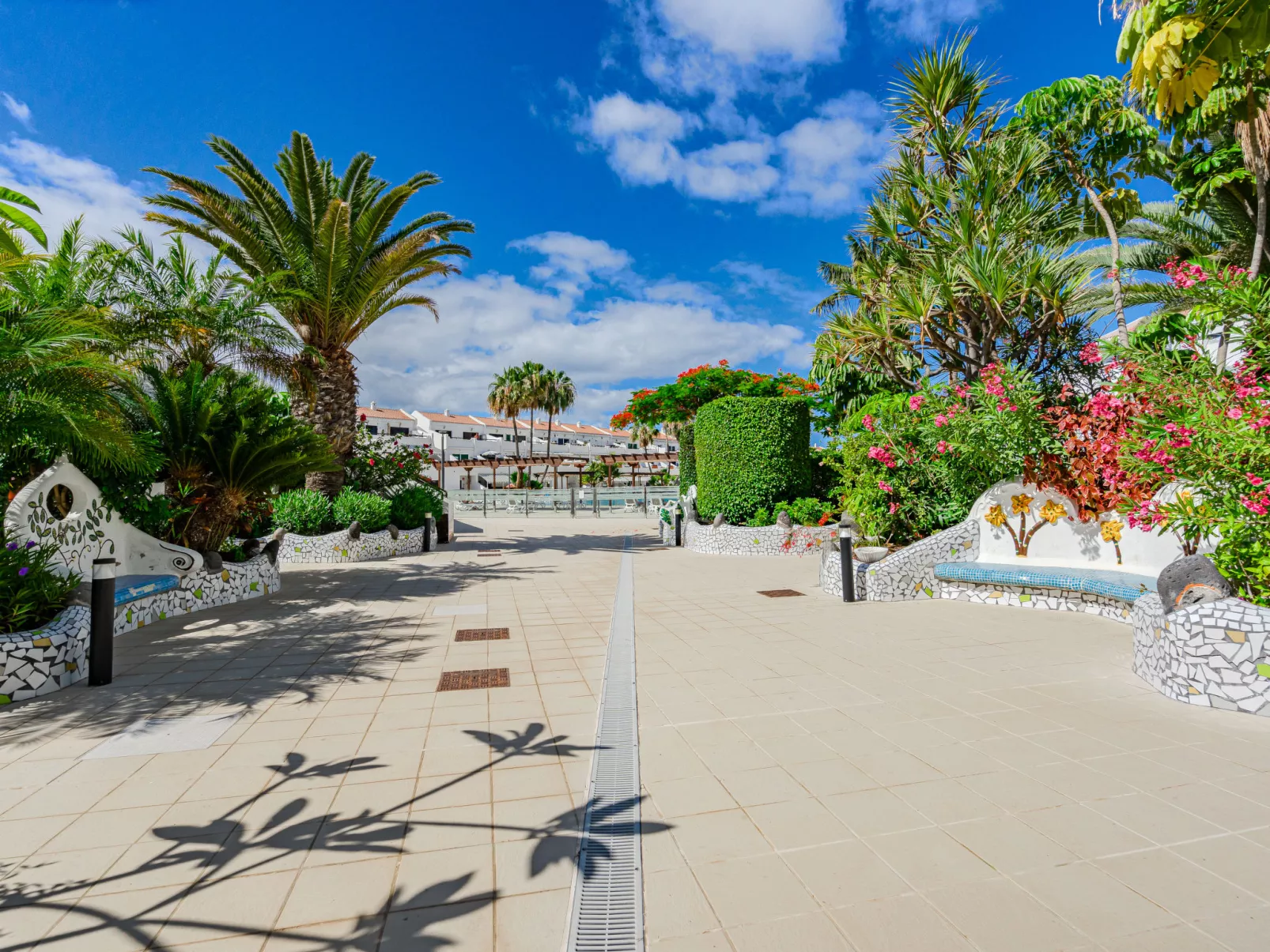 Parque Don Jose Poolside Retreat-Outside