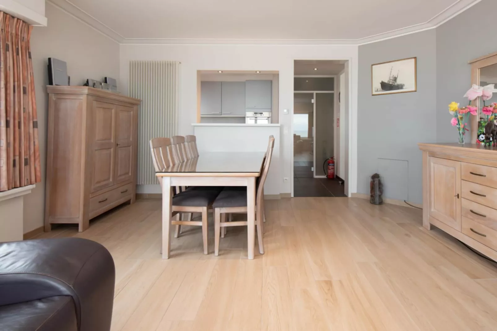 Empereur 1-Dining room