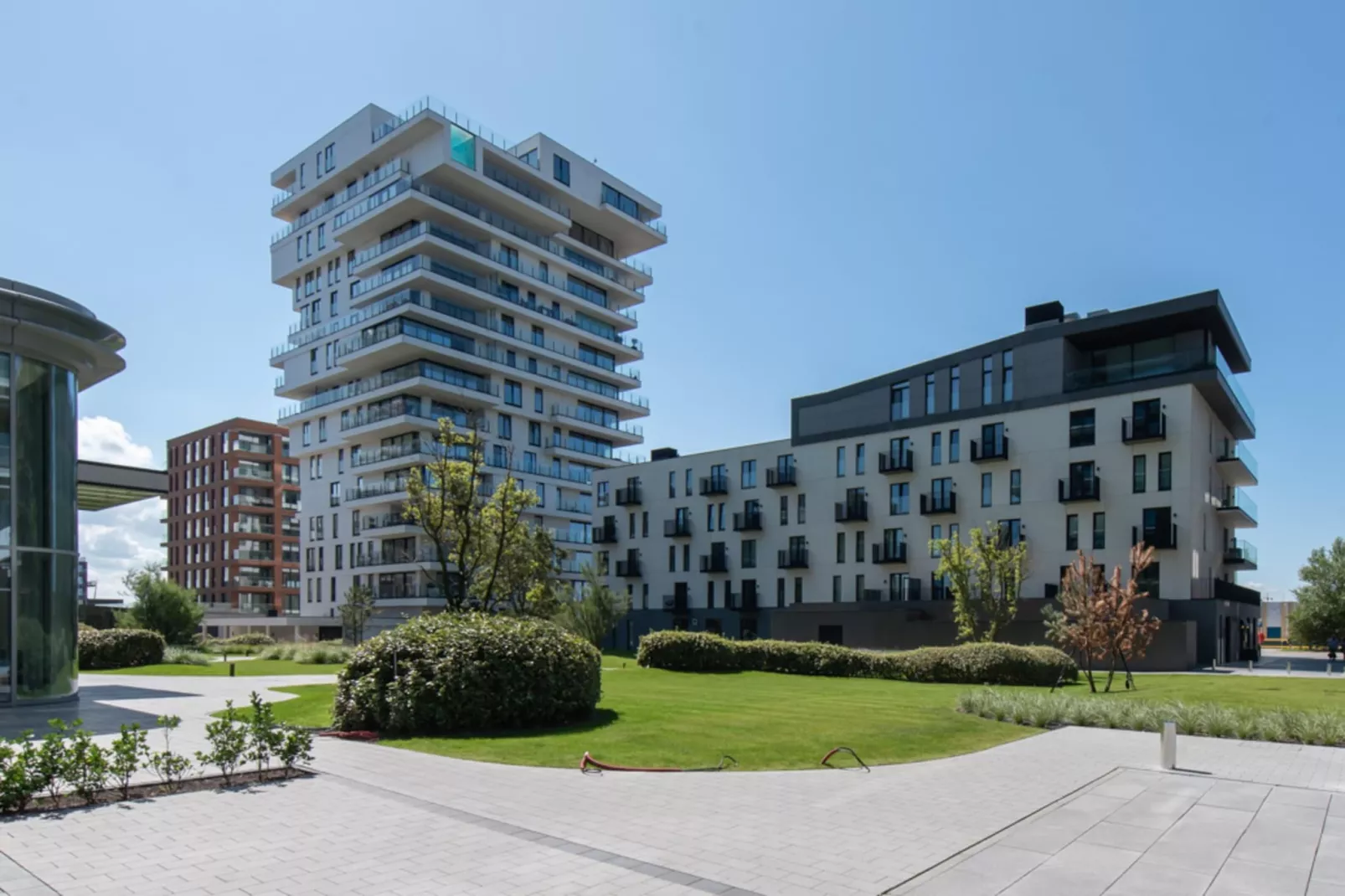 ENSOR TOWER II-Exterior summer
