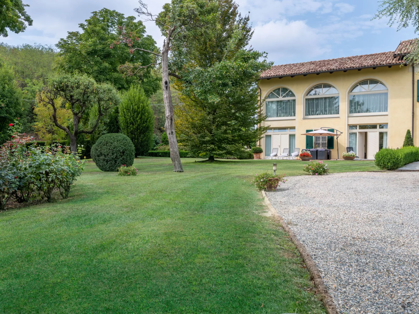 Villa Carlotta-Outside