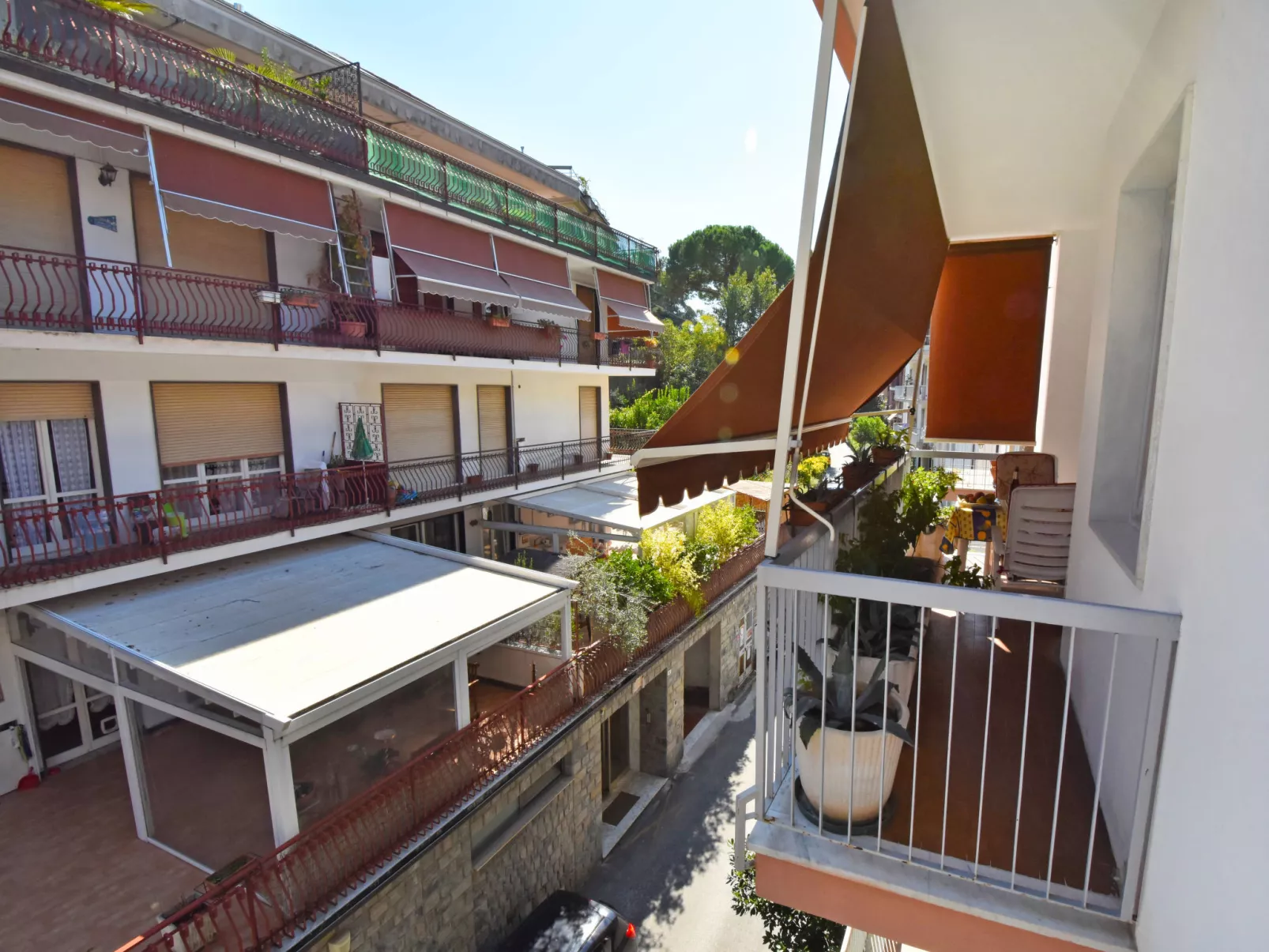 Park Apartment-Outside