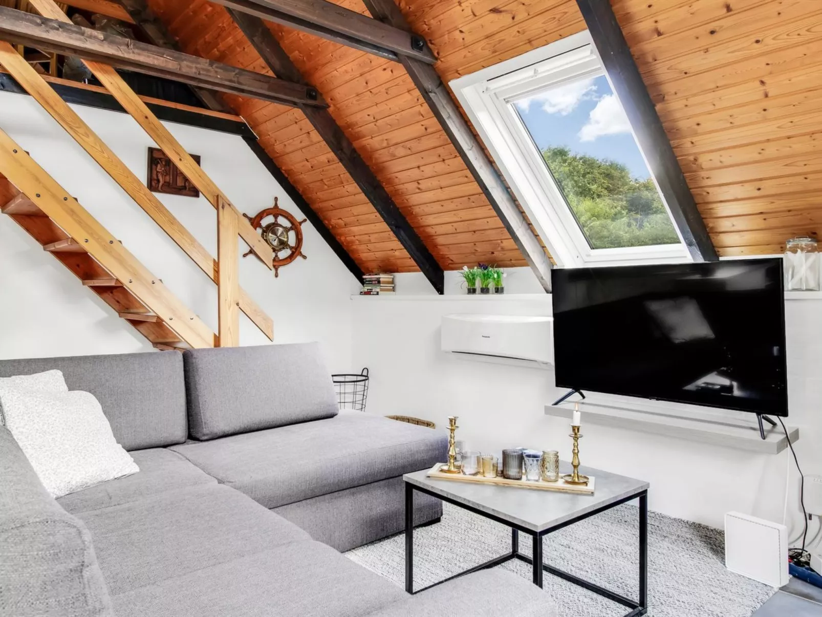 "Engelbertine" - 30km from the sea-Inside