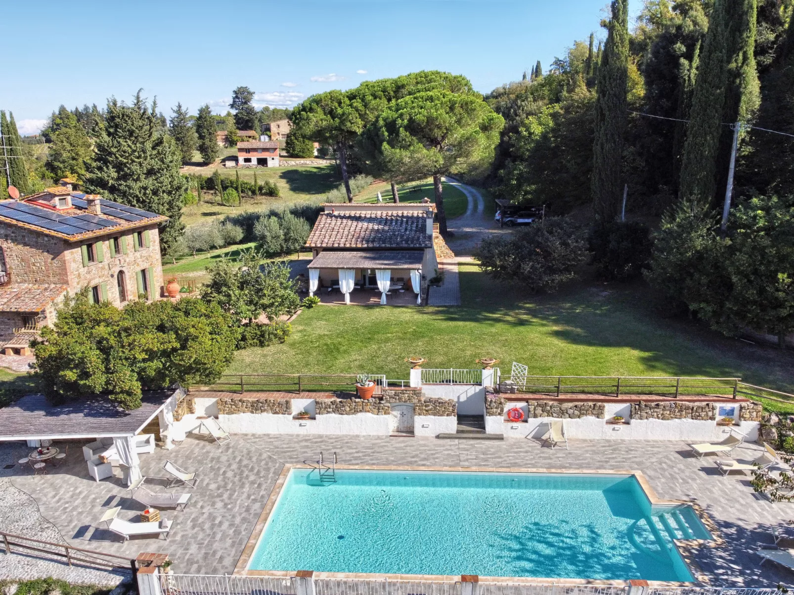 Fonte di Pillo-Outside