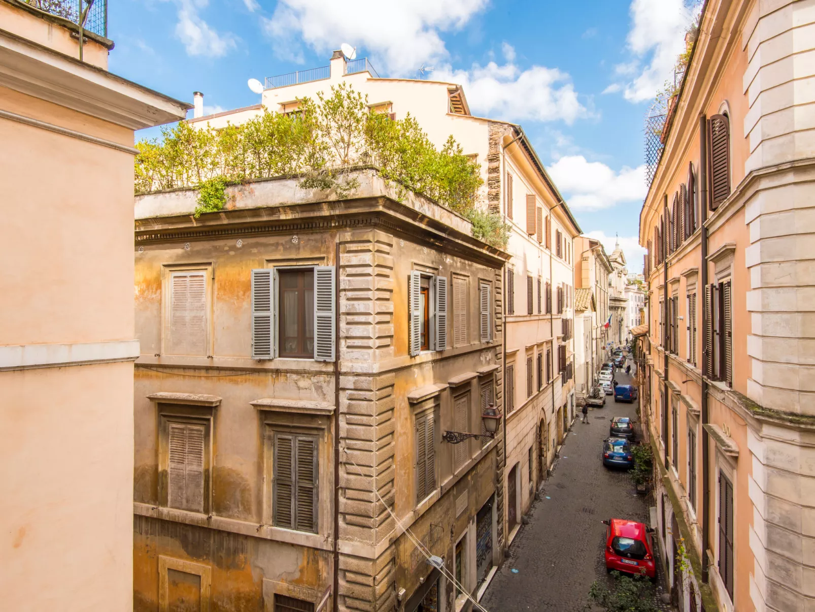 Domus Fori-Outside