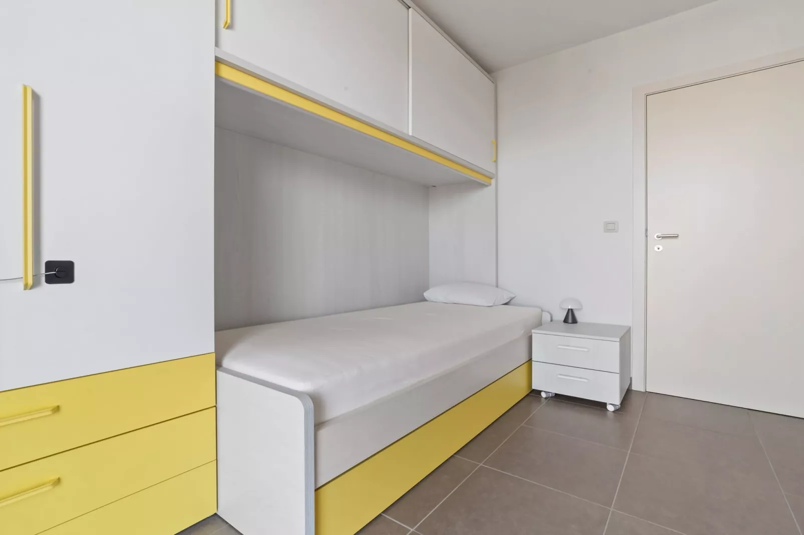 Iris 04.02-Bedroom