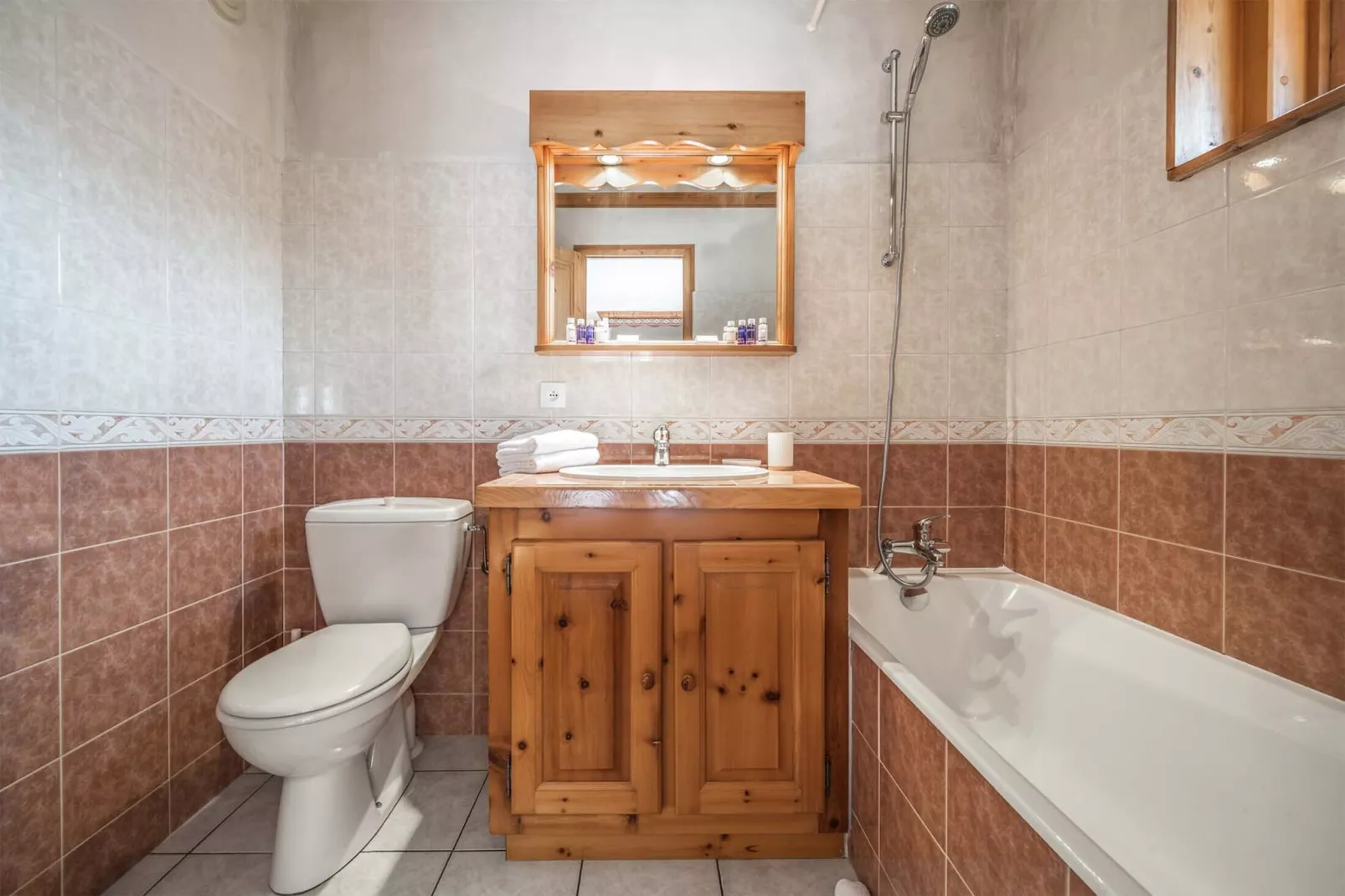 Chalet La Grande Sassière-Bathroom