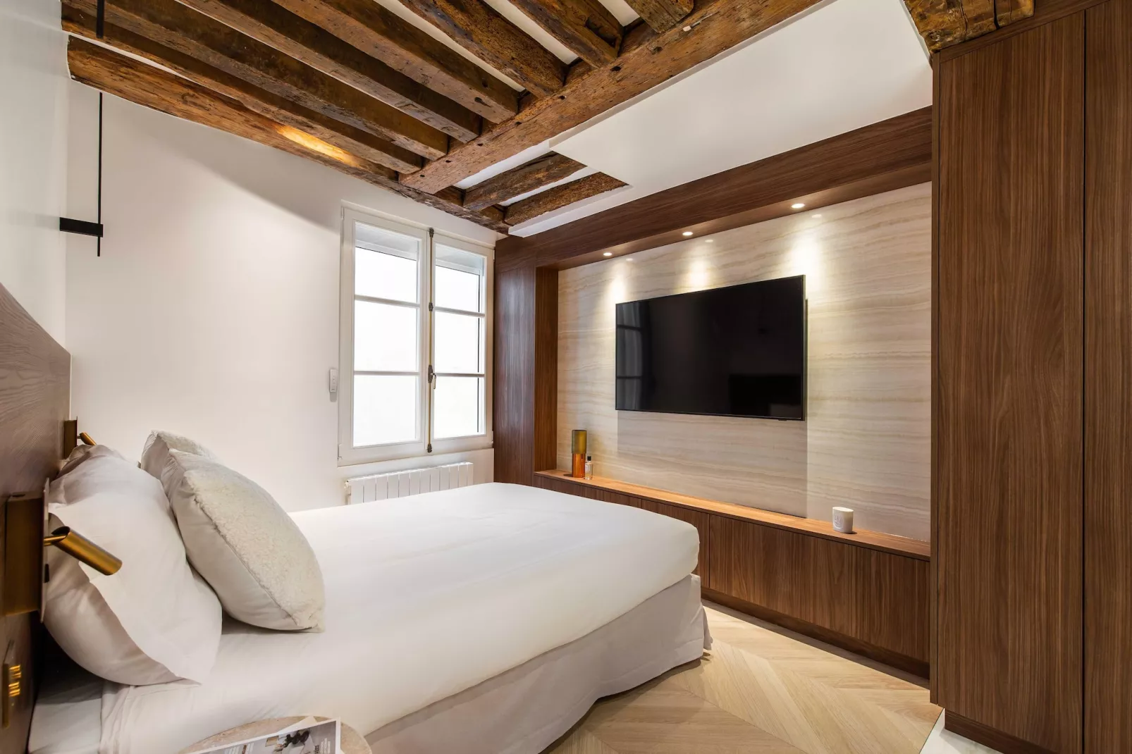DC-102-HONORE-2-Bedroom