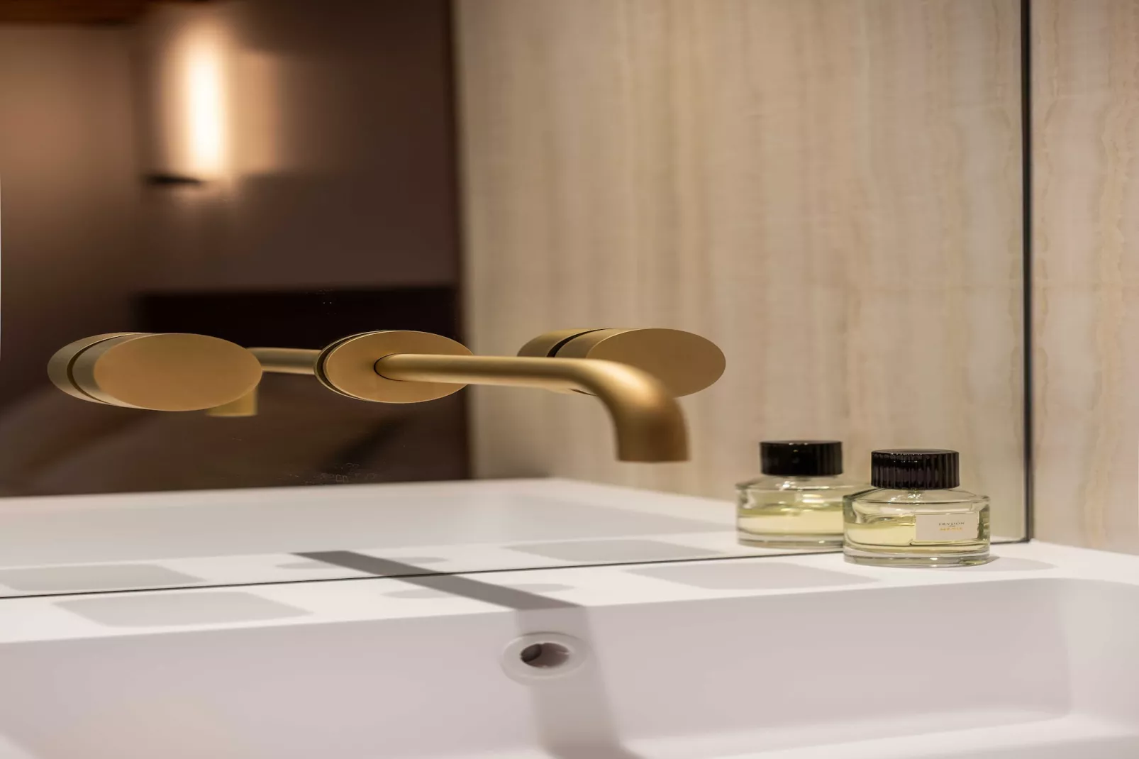 DC-102-HONORE-2-Bathroom