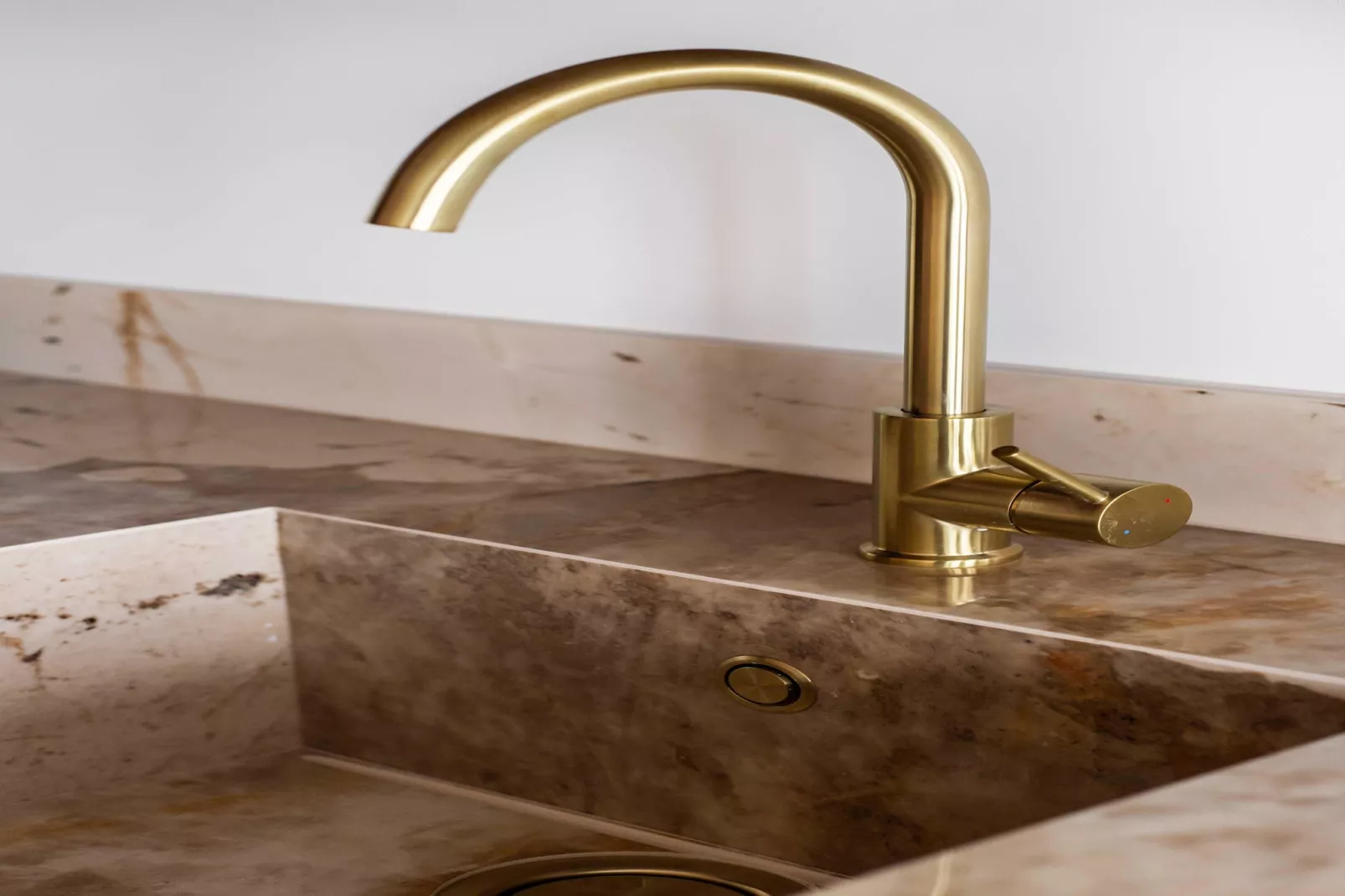 DC-102-HONORE-2-Bathroom