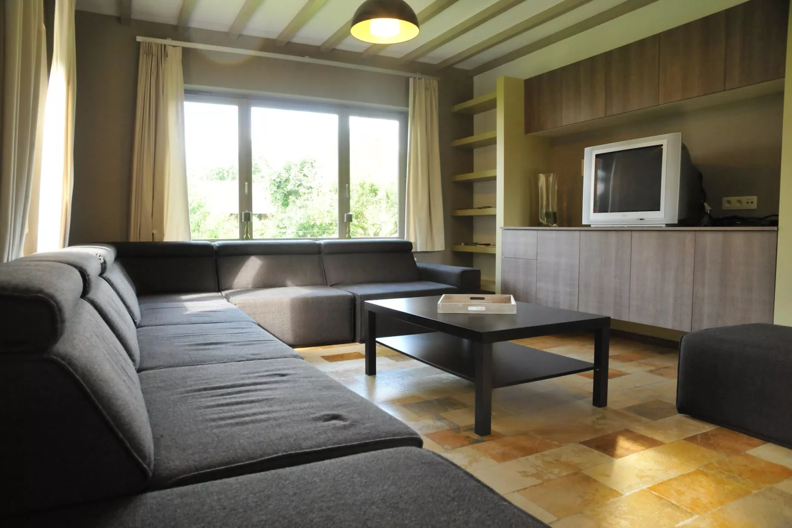 Chez Inès-Living room