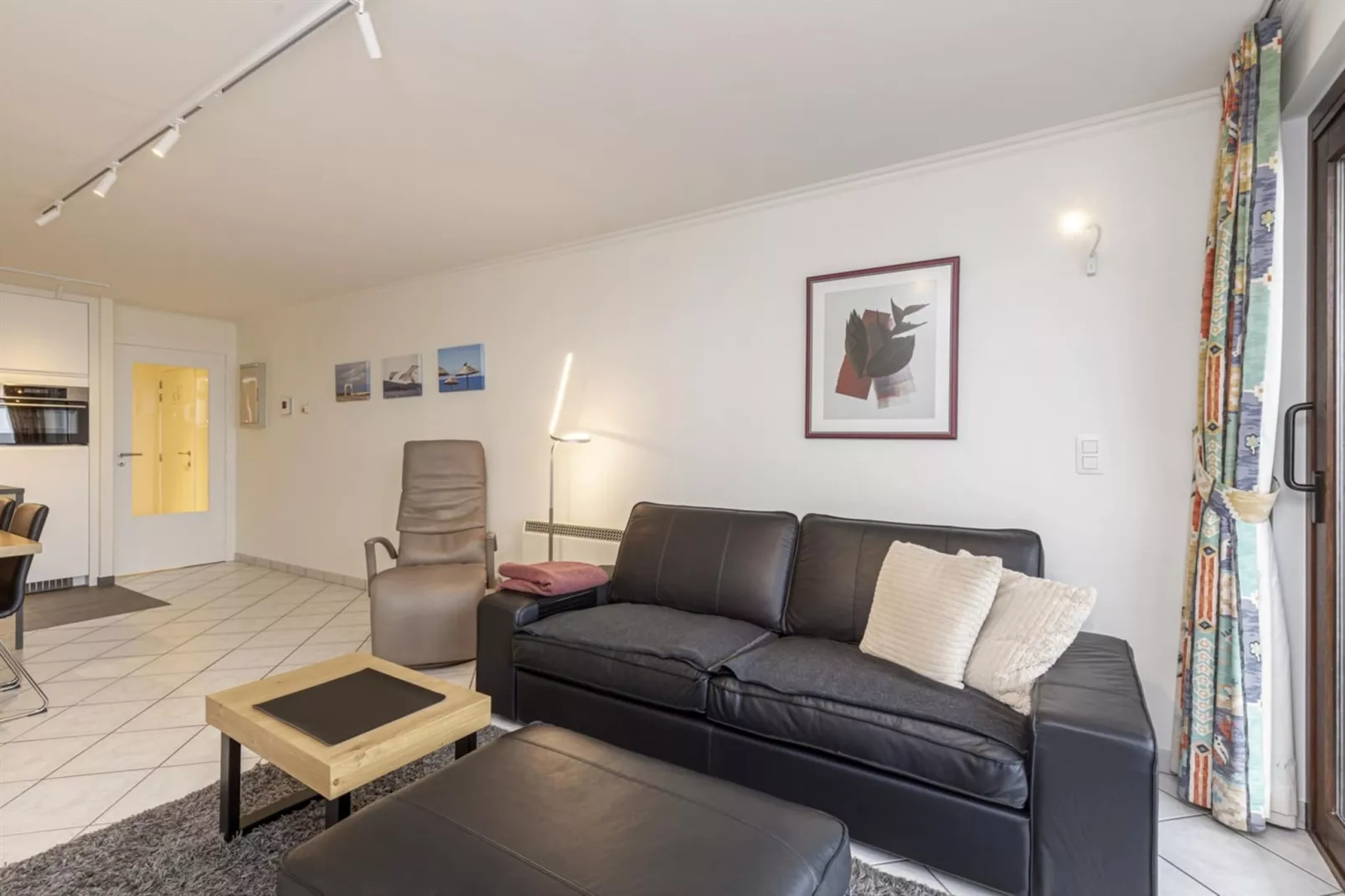 PARADIS - 5A-Living room