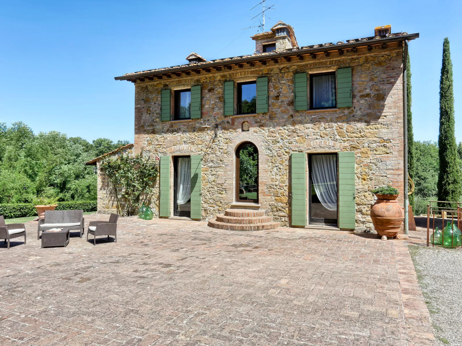 Fonte di Pillo-Outside