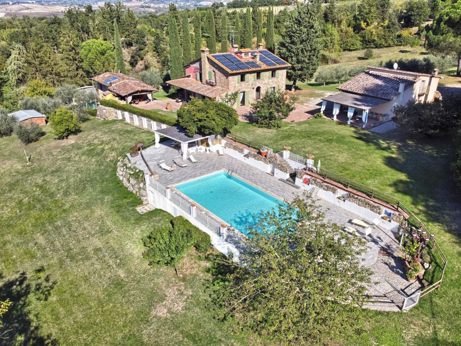 Fonte di Pillo-Outside
