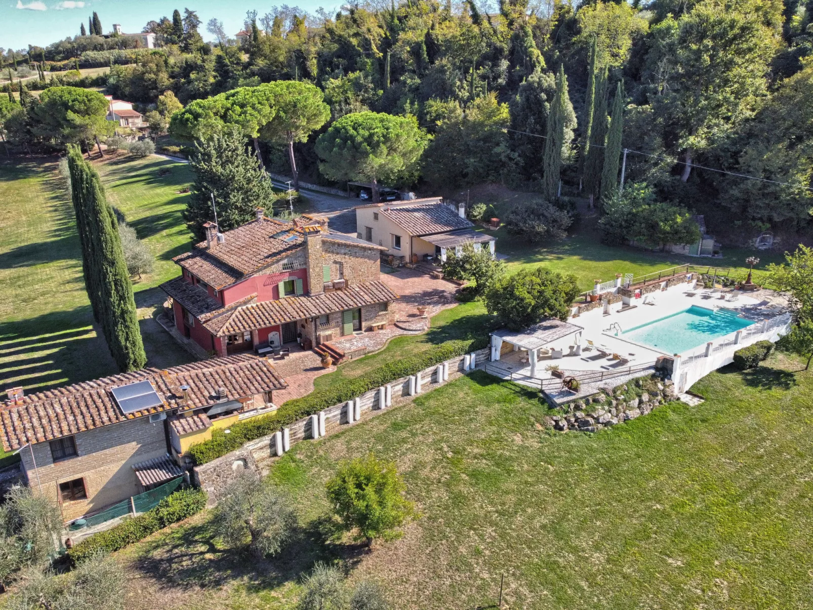 Fonte di Pillo-Outside