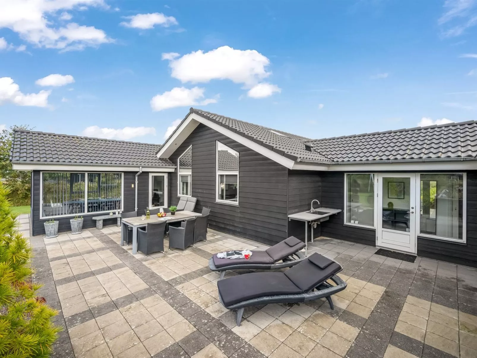 "Billa" - 450m from the sea-Outside