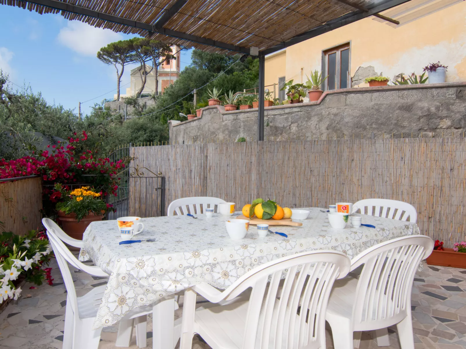 Giardino Caprese-Outside
