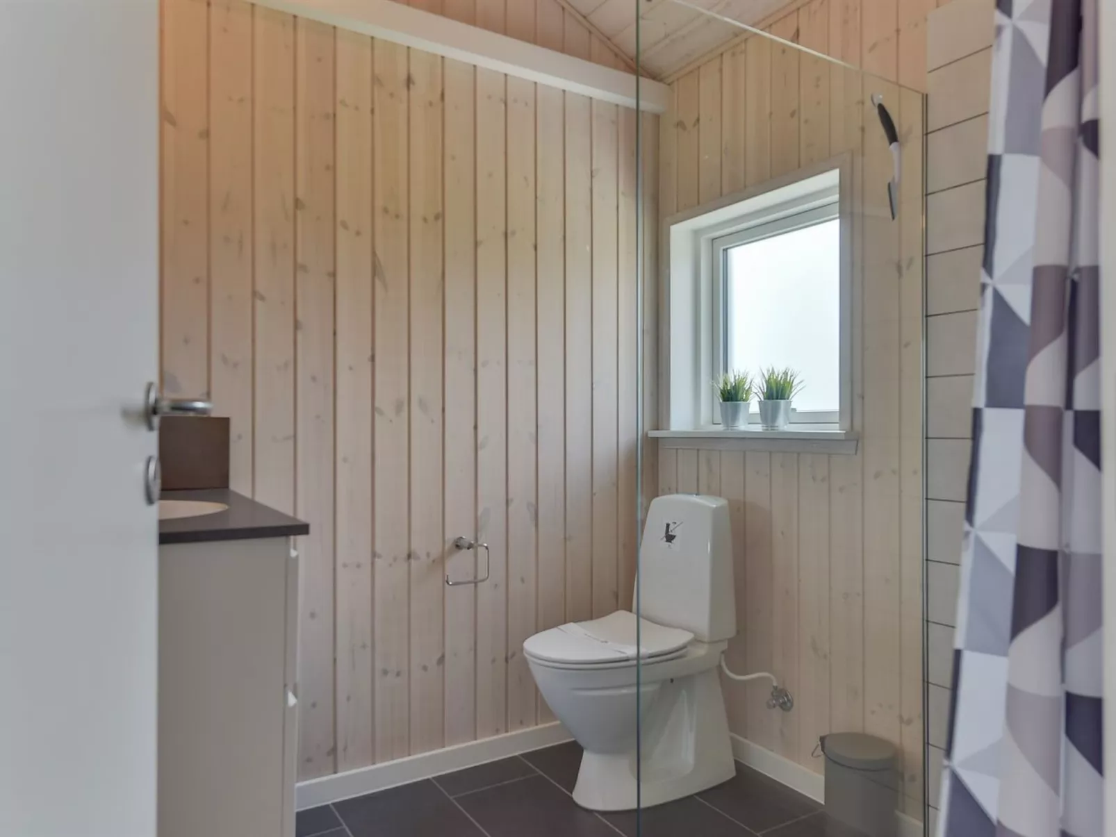 "Iorund" - 550m from the sea-Inside