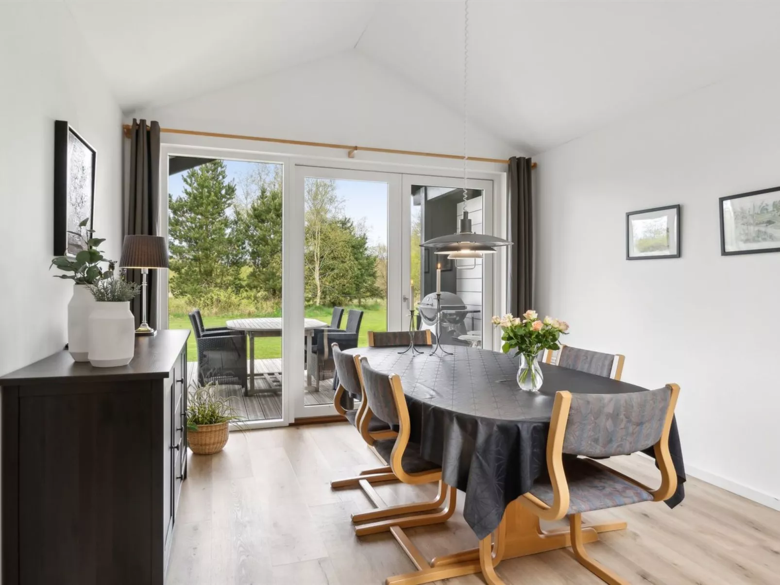 "Merrit" - 350m from the sea-Inside