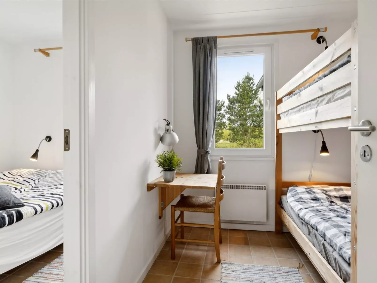 "Merrit" - 350m from the sea-Inside