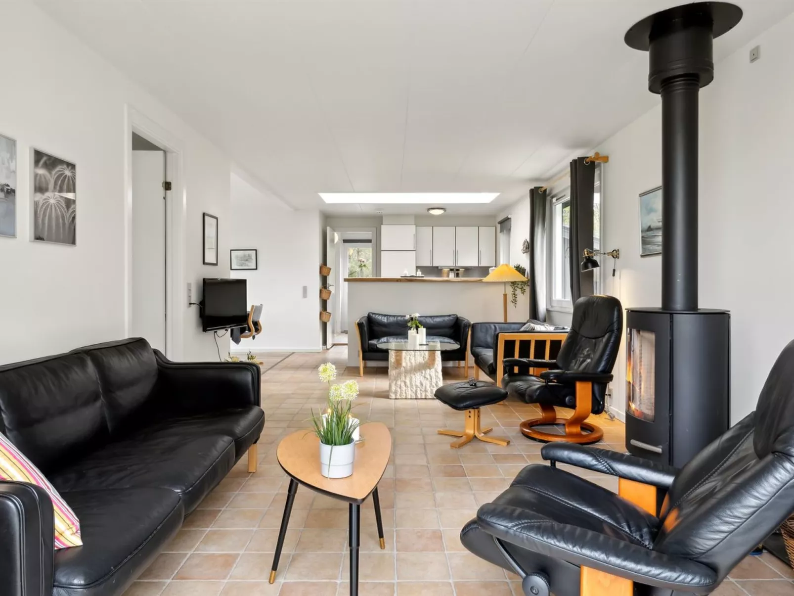 "Merrit" - 350m from the sea-Inside