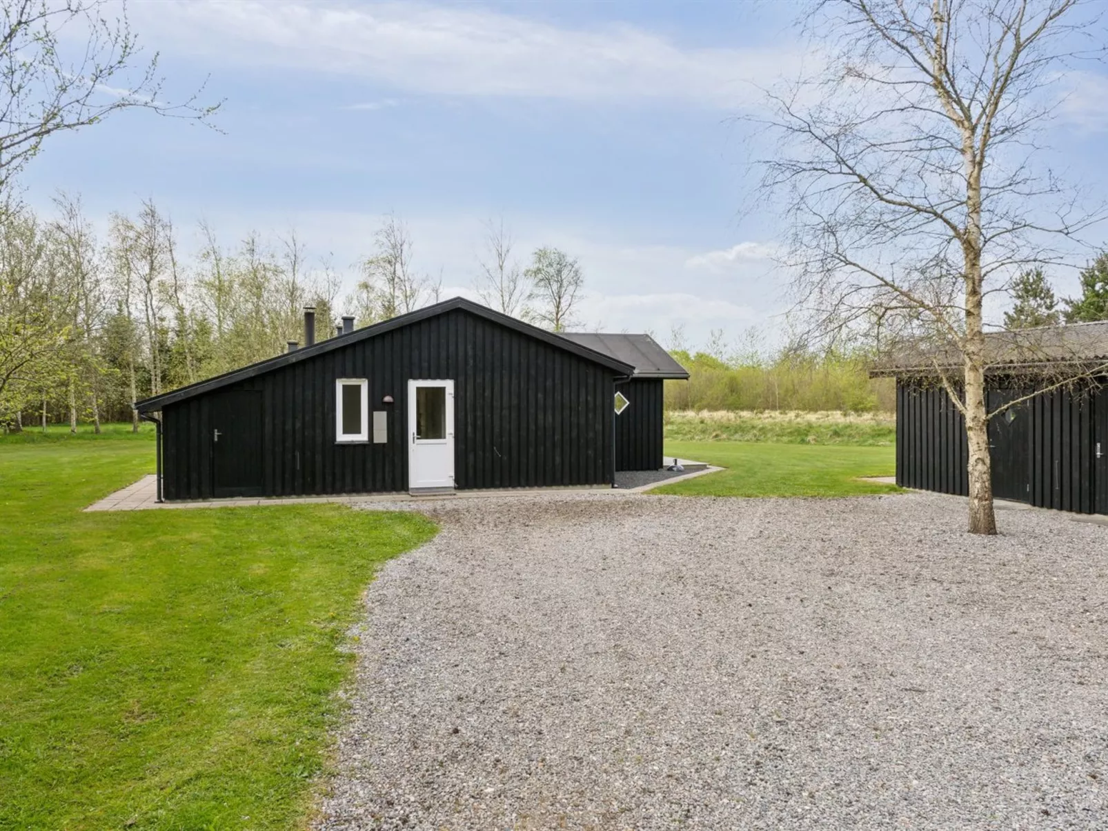 "Merrit" - 350m from the sea-Outside