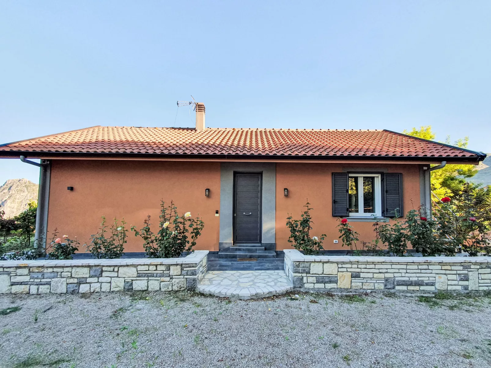 Favorita Suites Ginestra-Outside