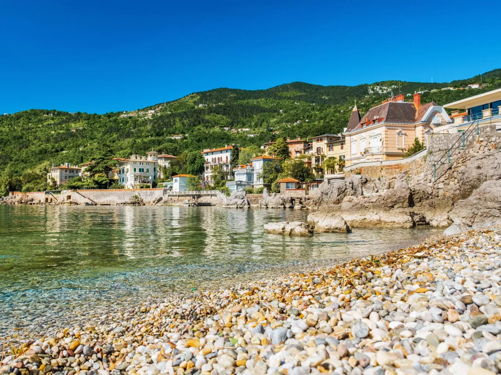Teodora-Area