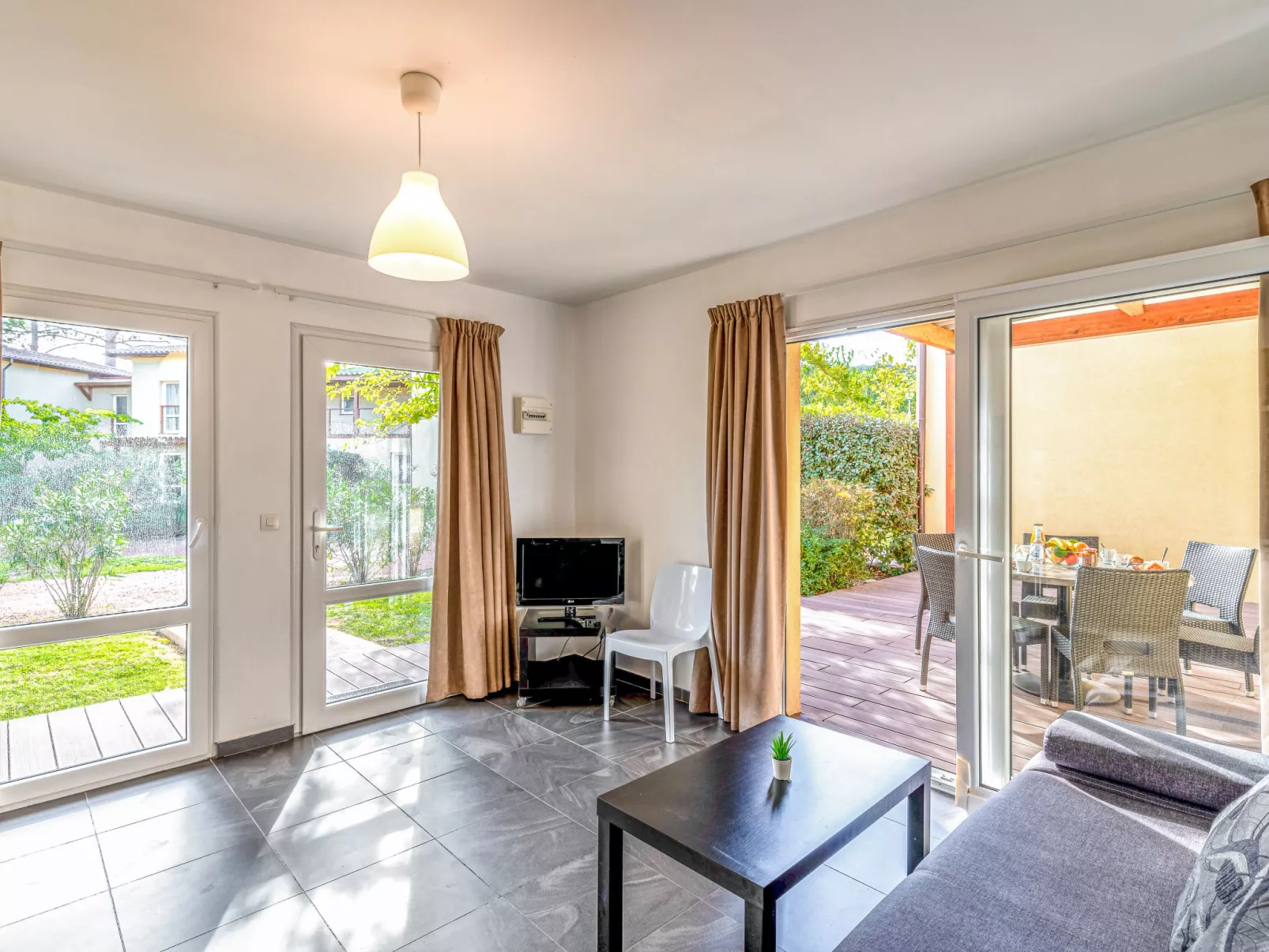 Residence Marina di Favone, T3, 4-6 pers-Inside