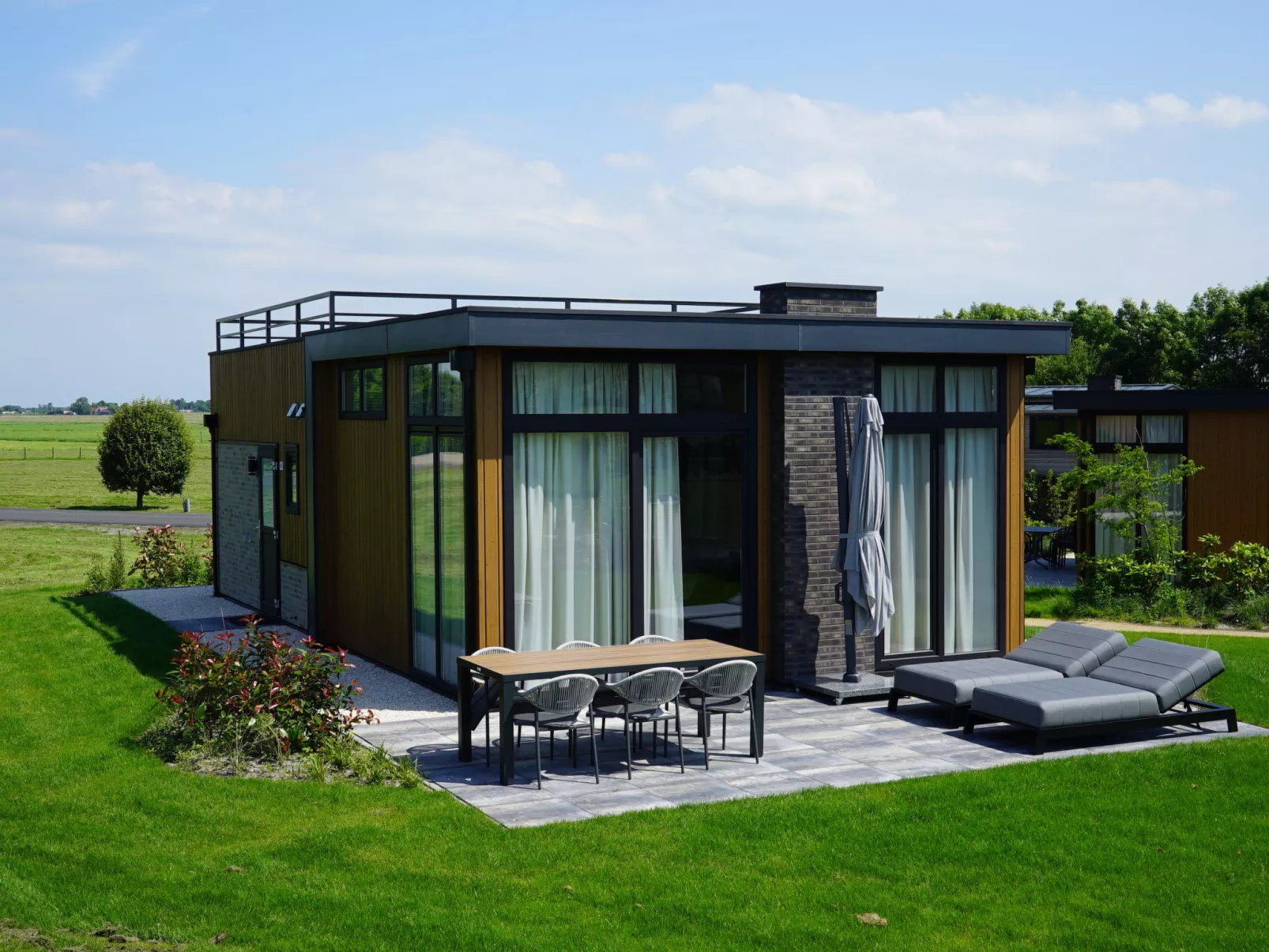 Pavilion 6-Outside