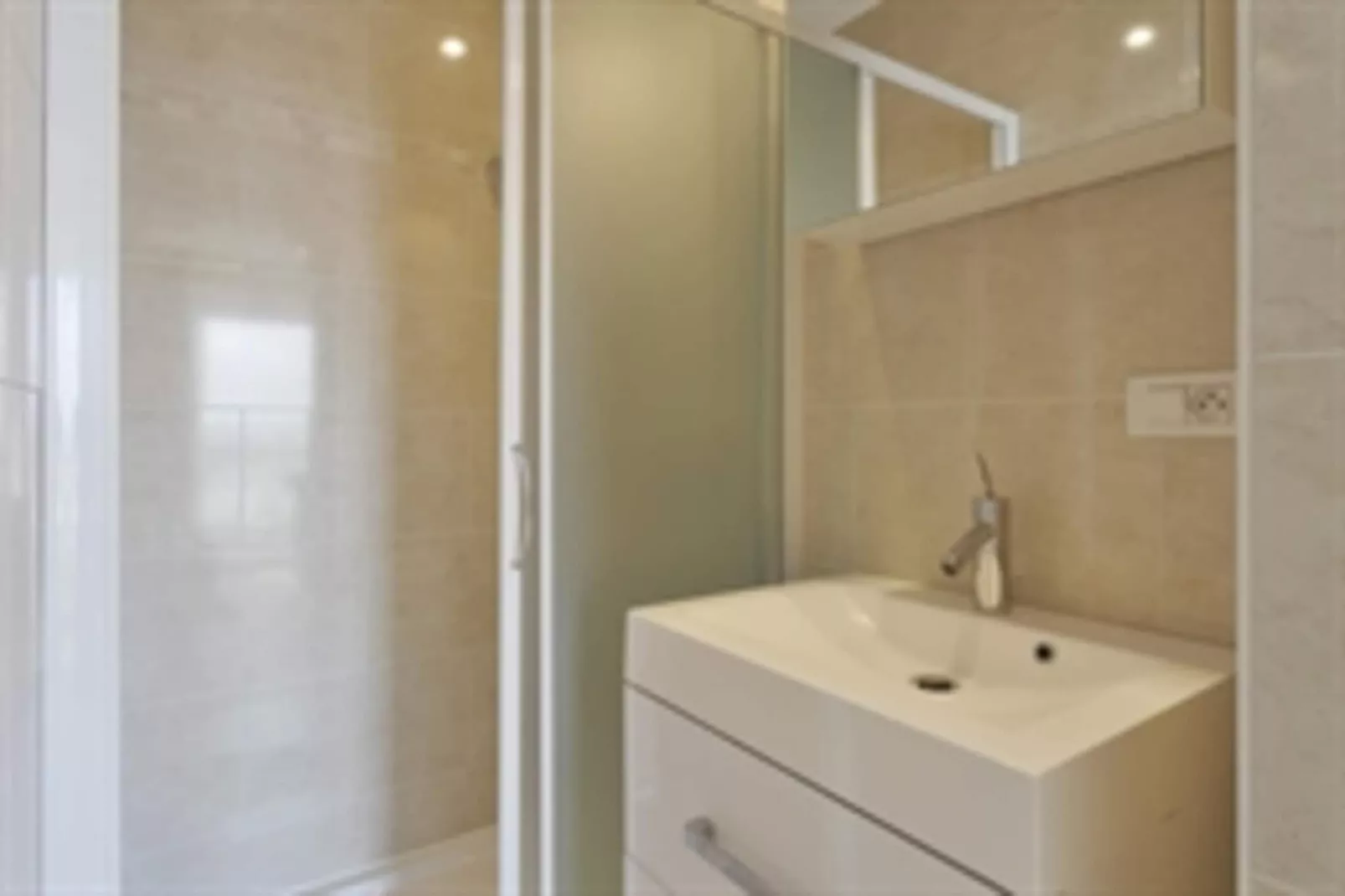 PAUL & VIRGINIE - 10TH-Bathroom