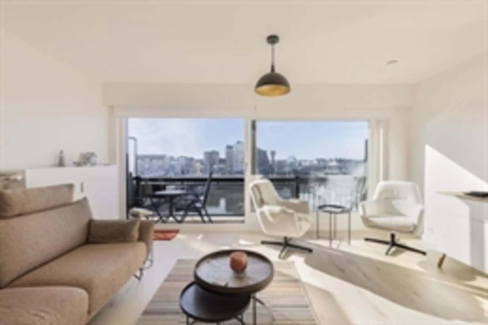 HARBOUR VIEW - 4B-Living room