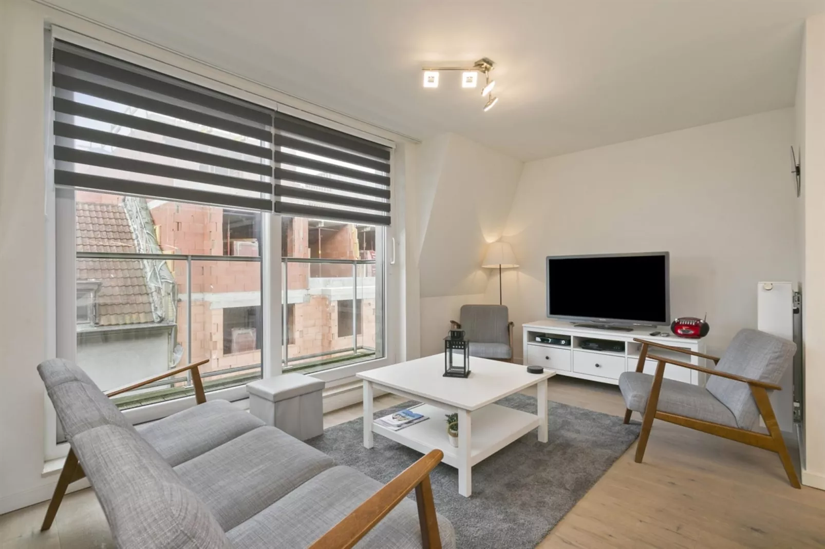 FREDERIC - 32-Living room