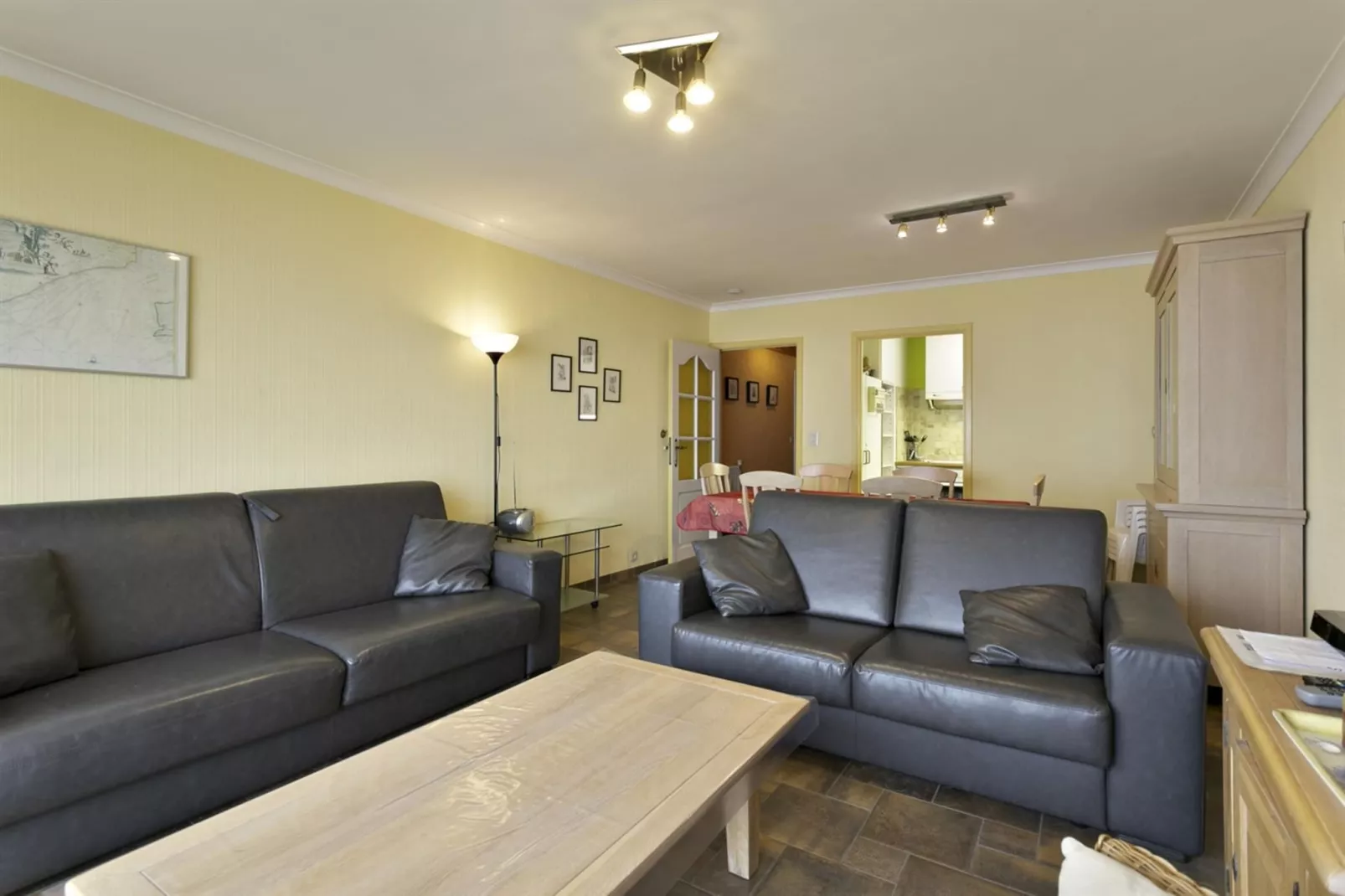 SEA SWALLOW - 1ST-Living room
