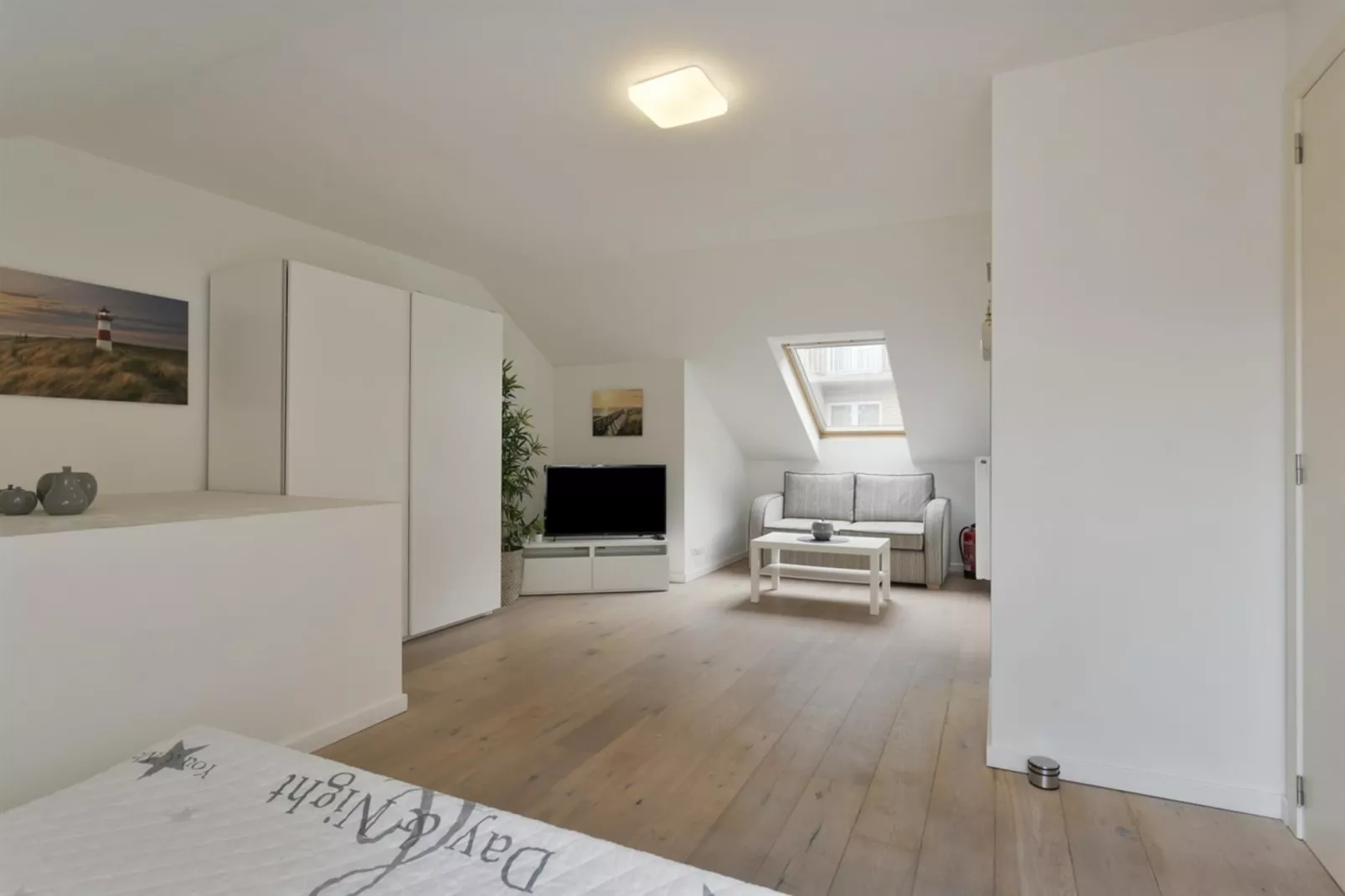 FREDERIC - 32-Bedroom