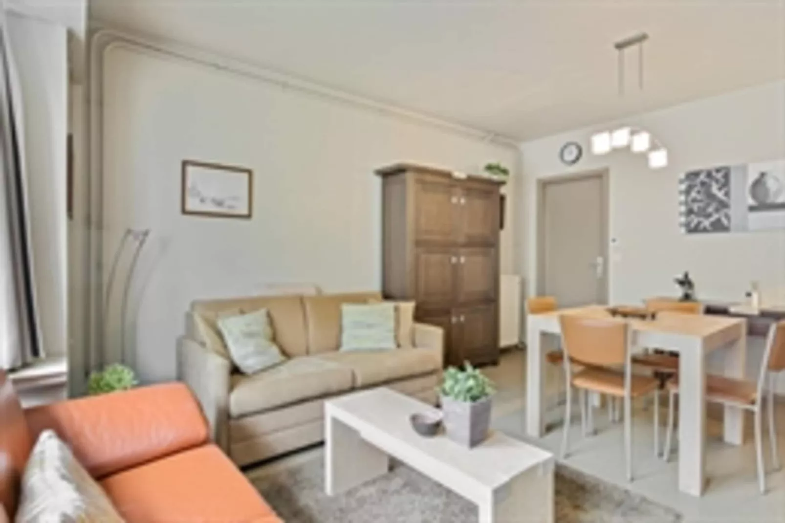 SEALING - H4-Living room