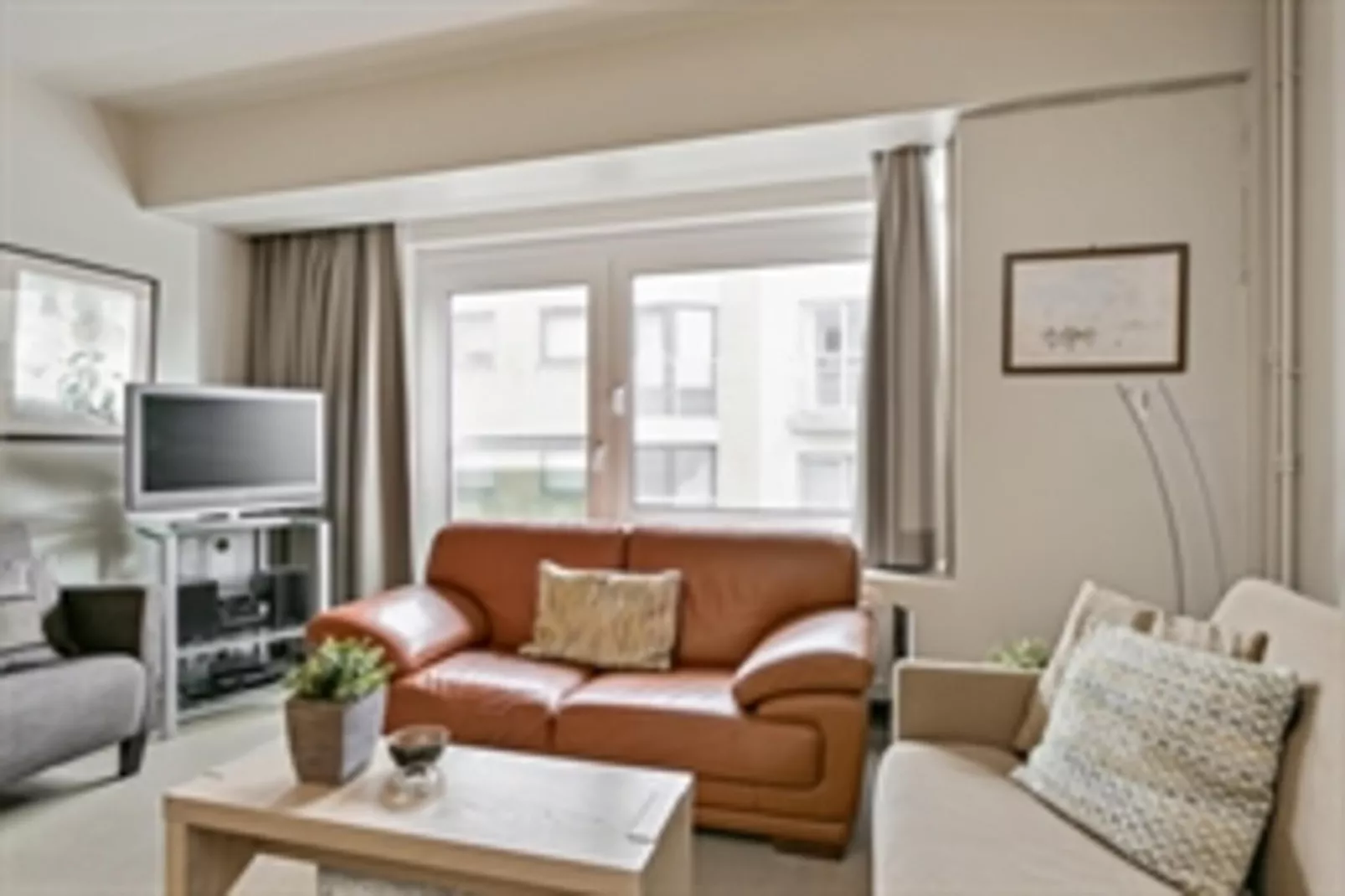 SEALING - H4-Living room