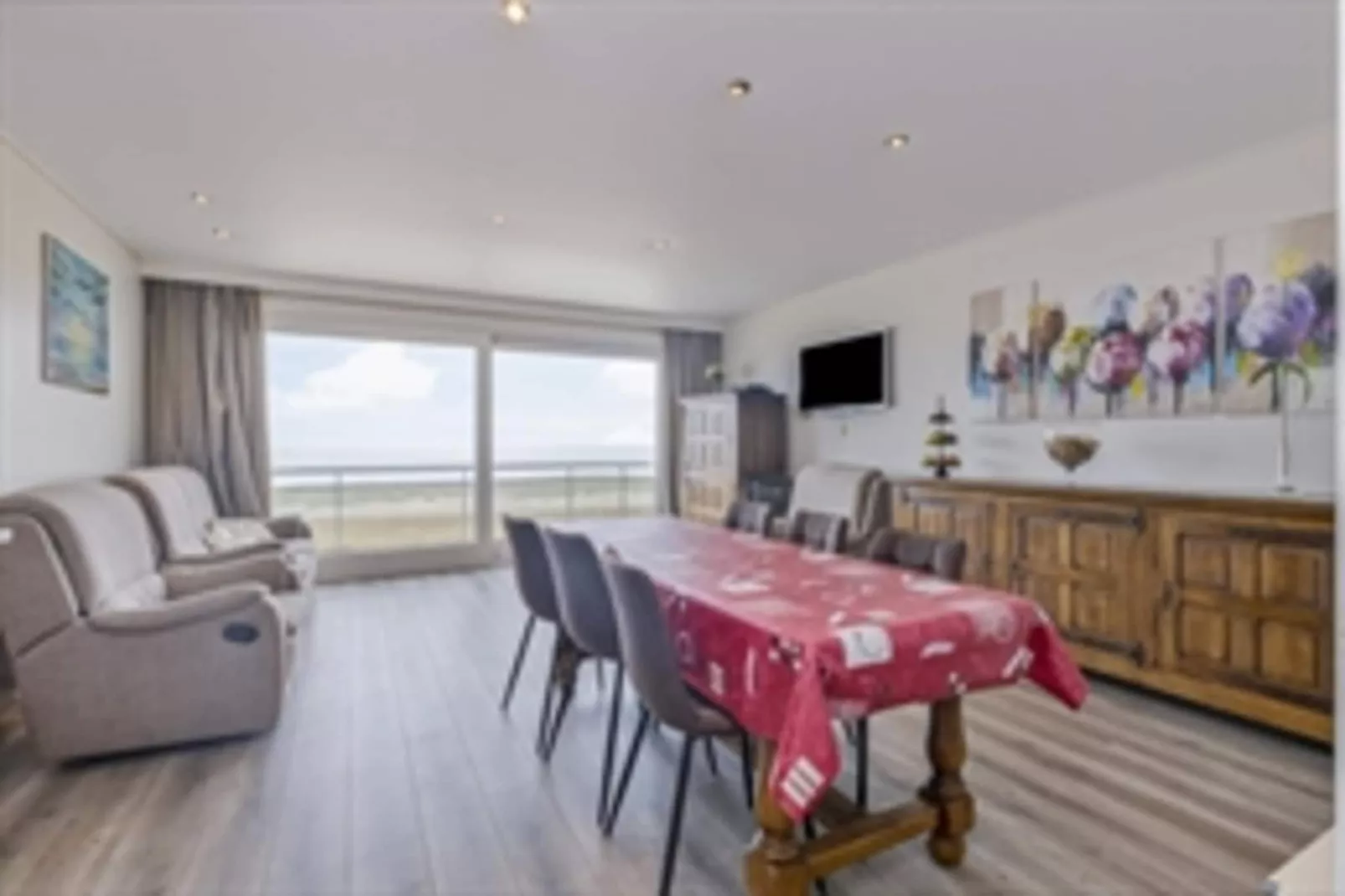 SEALING - H4-Dining room