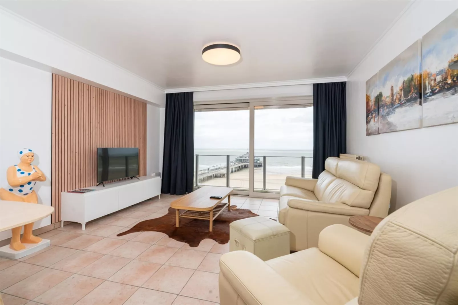 L'ESCALE - 1ST-Living room