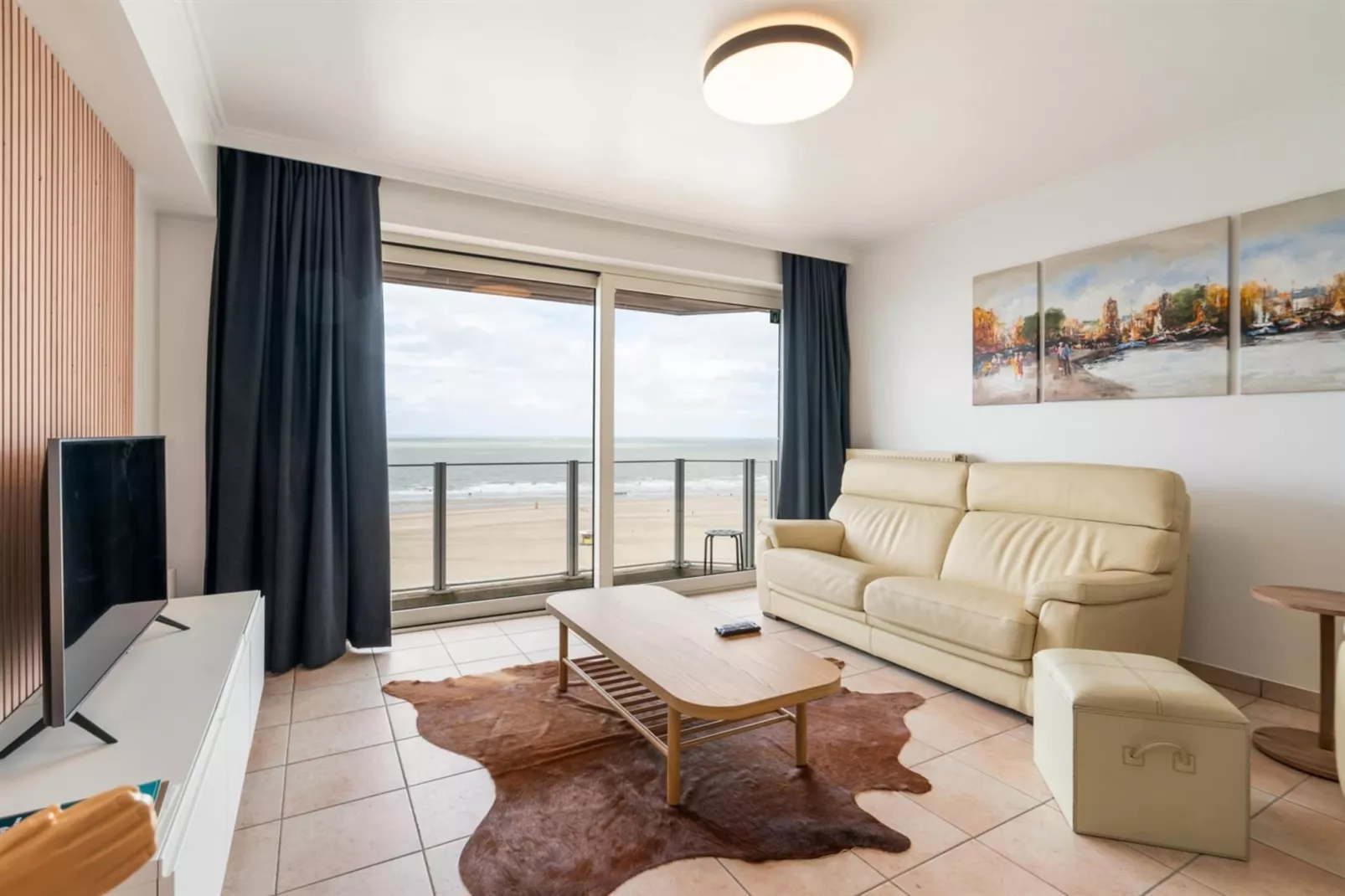 L'ESCALE - 1ST-Living room
