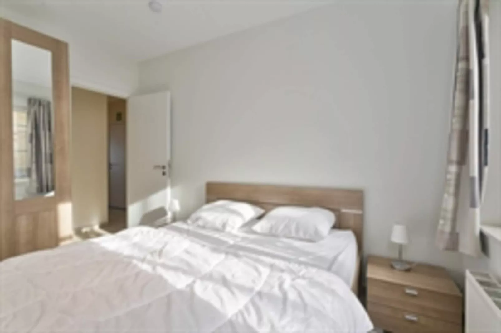 SEA MIRROR 0303-Bedroom