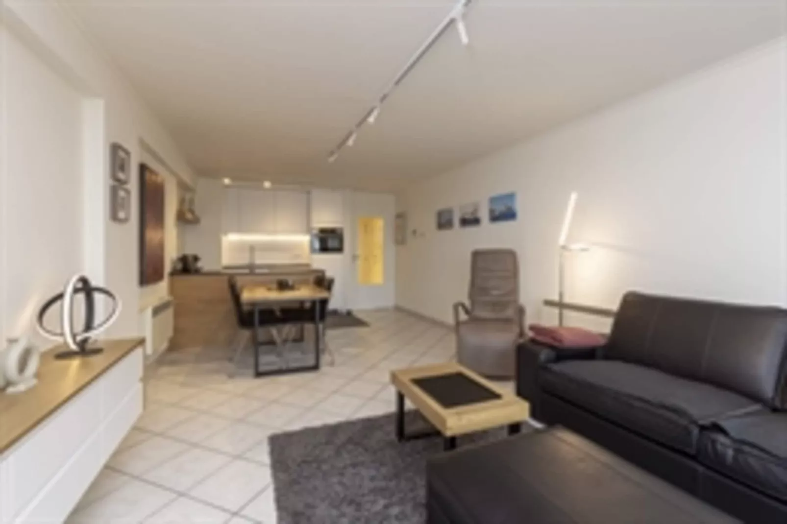 PARADIS - 5A-Living room