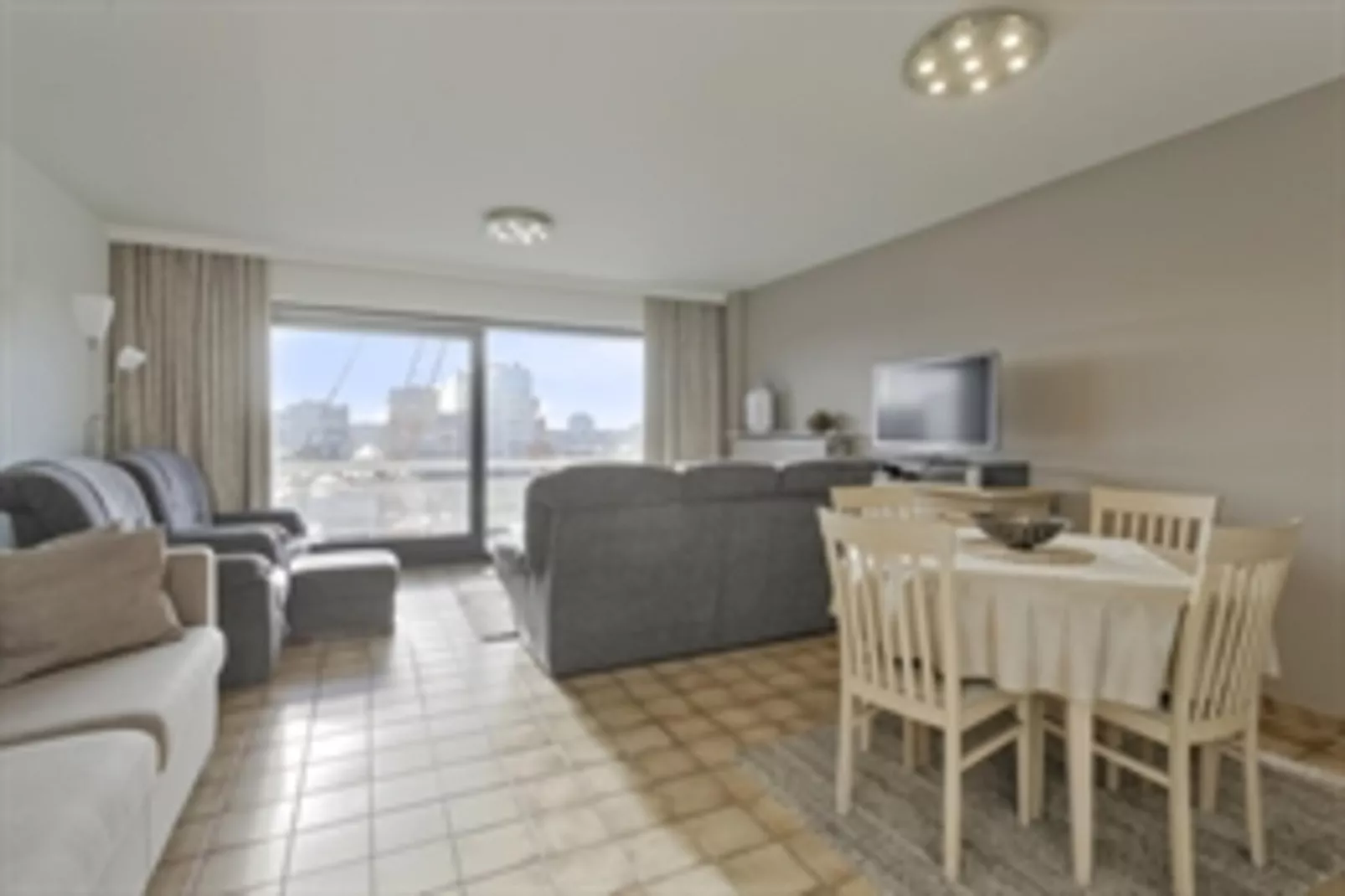 PARADIS - 5A-Living room