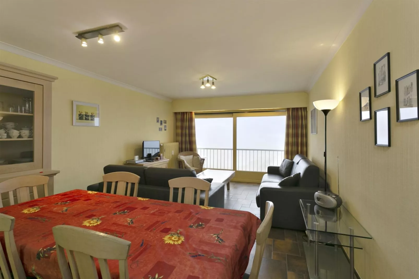 GOLF HIT - 6C-Living room