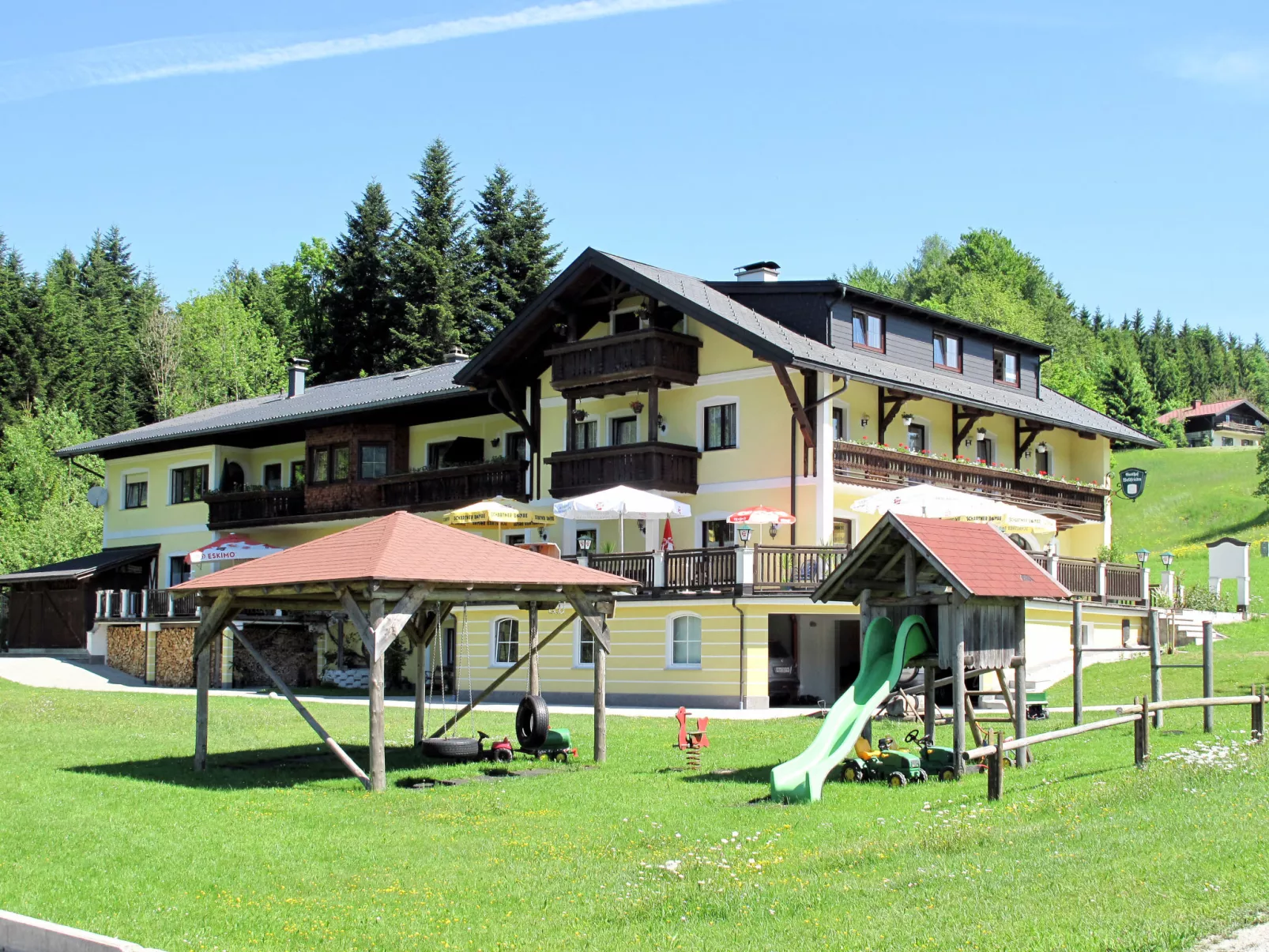 Lärche-Outside