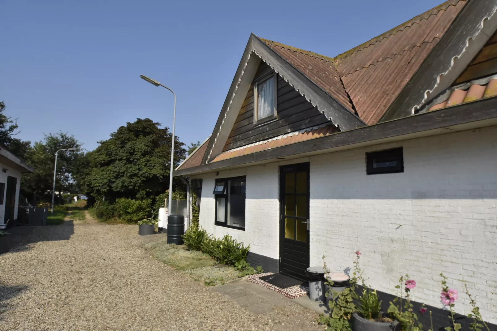 Storm Bries-Exterior summer